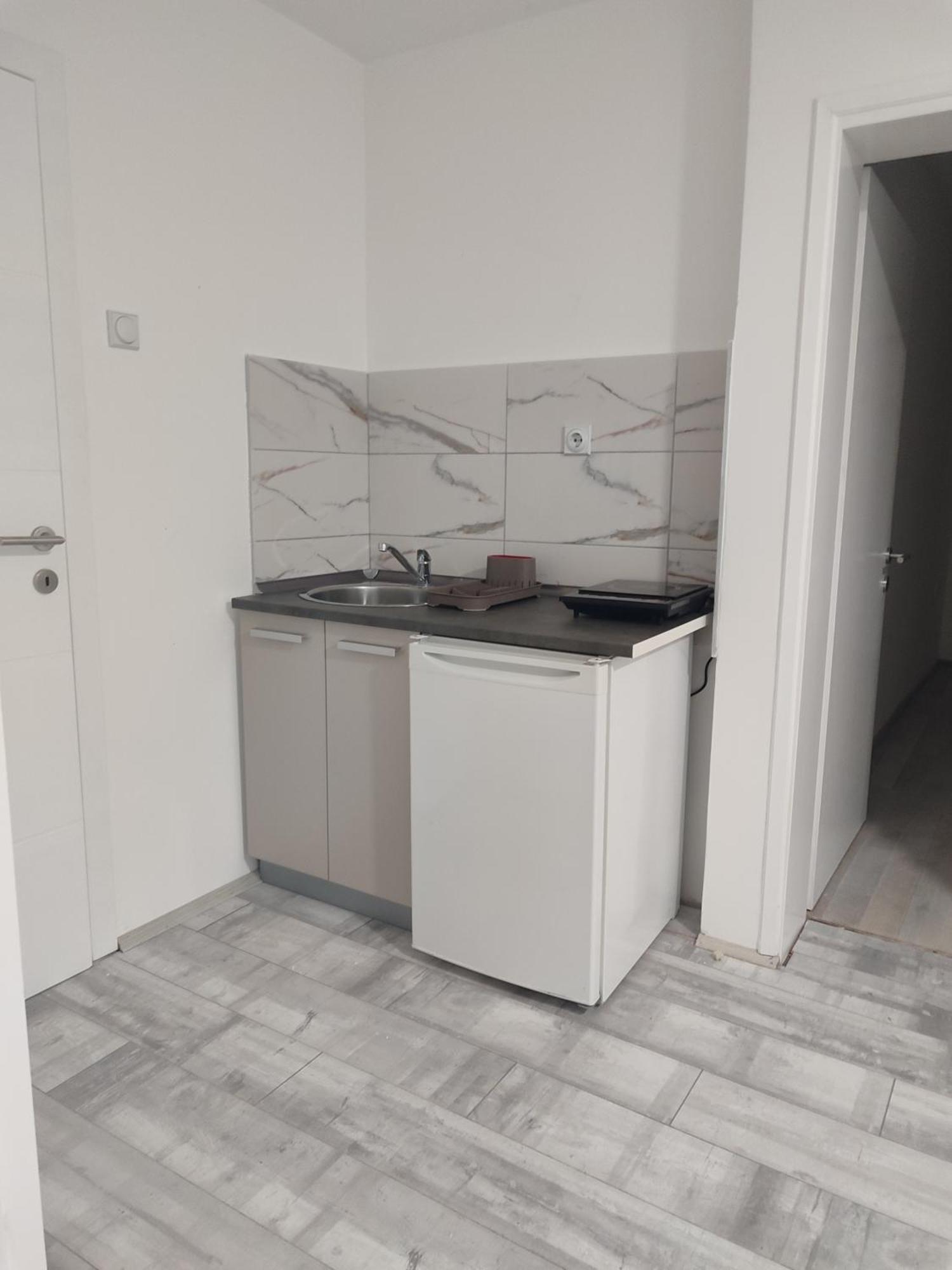 Apartmani Hub Nisz Pokój zdjęcie